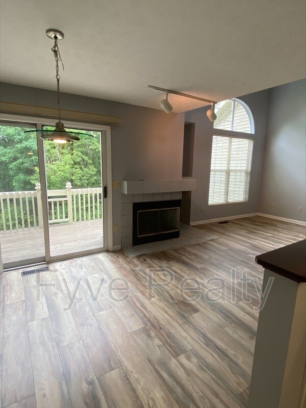 3946 W Summit Ridge Dr, Beavercreek, OH 45430 Condo for Rent in