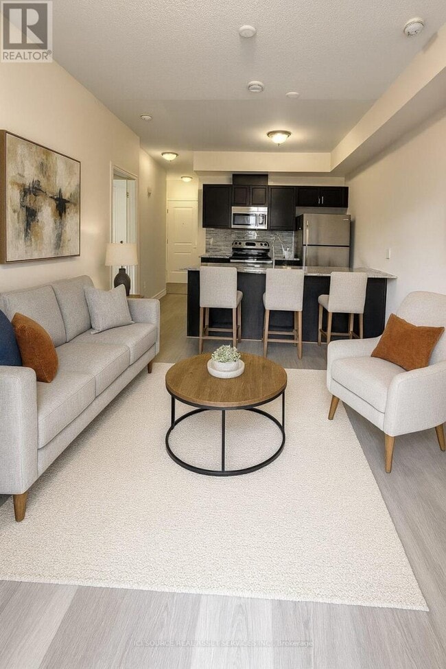 Photo du bâtiment - 1360 Costigan Rd