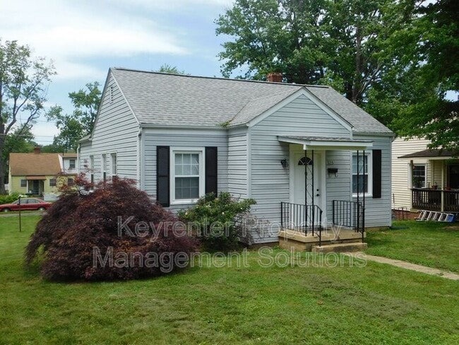 Building Photo - 325 James Ave