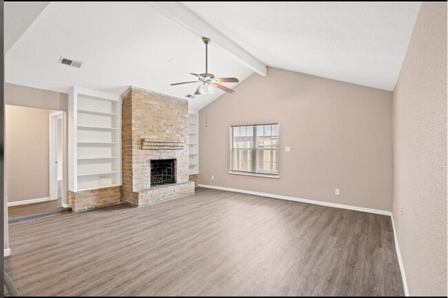 Foto del edificio - 6610 Rockergate Dr