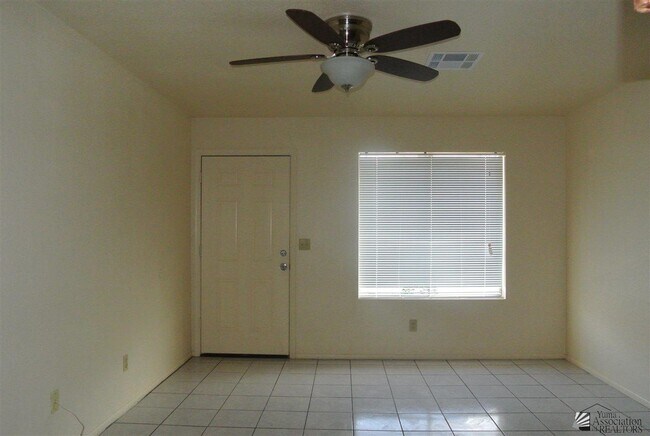 Foto del edificio - 2183 S Walnut Ave