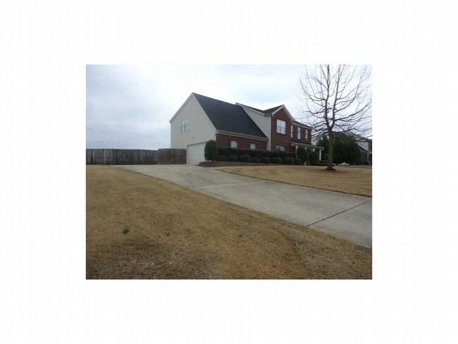 Foto del edificio - Wonderful Home/Huge Fenced Yard