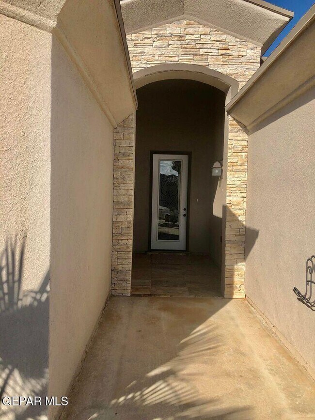 Building Photo - 13161 Mystic Path