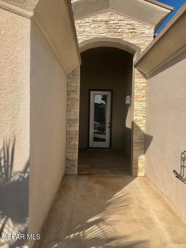 Foto del edificio - 13161 Mystic Path