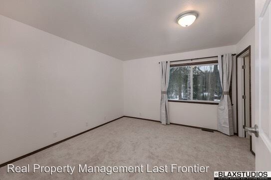 Foto del edificio - 24425 Homestead Rd