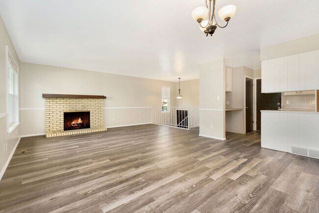 Building Photo - 1848 Marlborough Ct