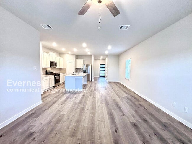 Building Photo - 32506 Timber Point Dr