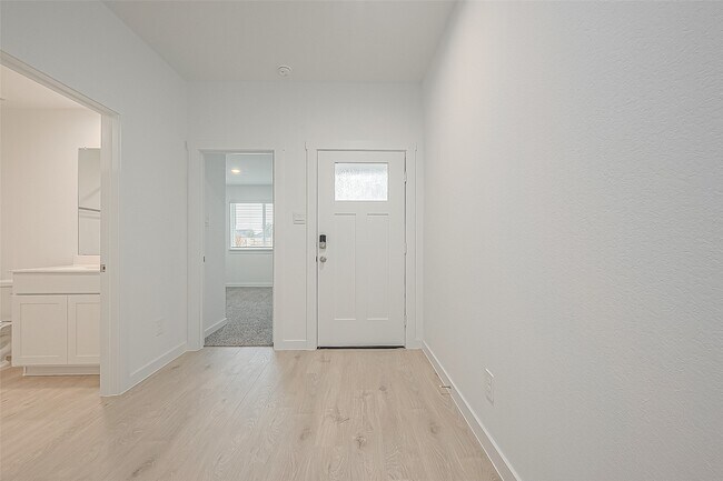 Building Photo - 4939 Pne Hvn Ln