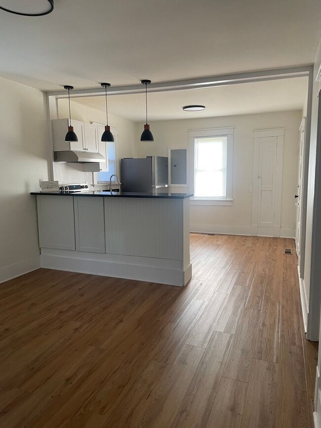 Building Photo - Historic Downtown Wilmington Single Family