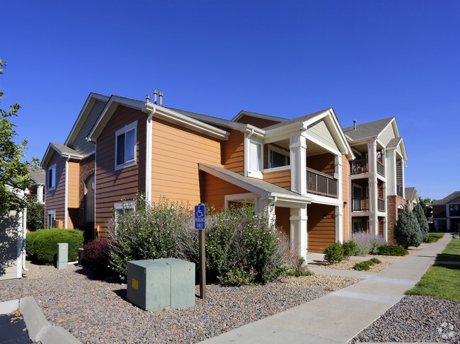 The Bluffs At Castle Rock Apartments Apartments 483 Scott Blvd Castle   The Bluffs At Castle Rock Apartments Castle Rock Co Primary Photo 