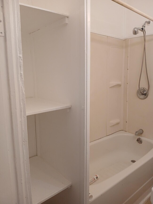 Foto del edificio - 1716 McCulloh St