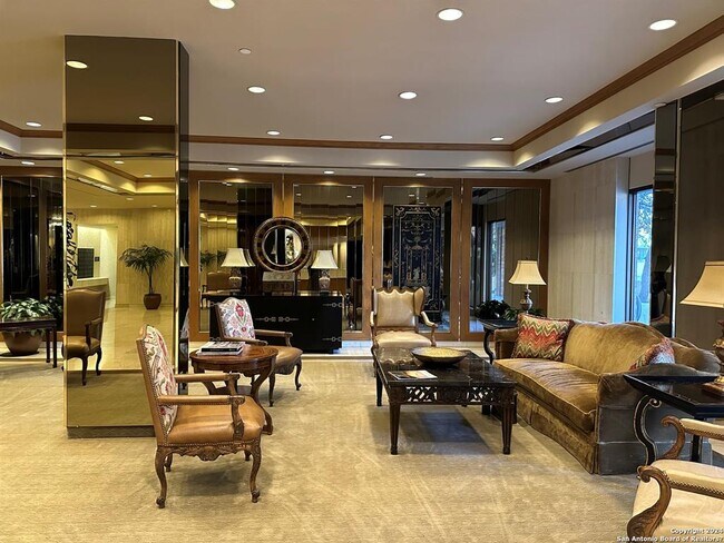 Foto del edificio - 7887 Broadway-
