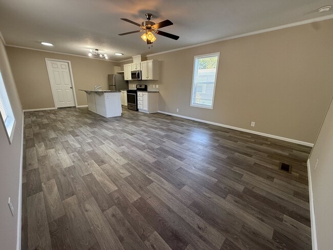 Building Photo - 12501 Apple Ln