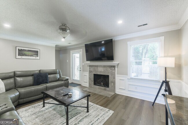 Foto del edificio - 1022 Oaks Pkwy SE