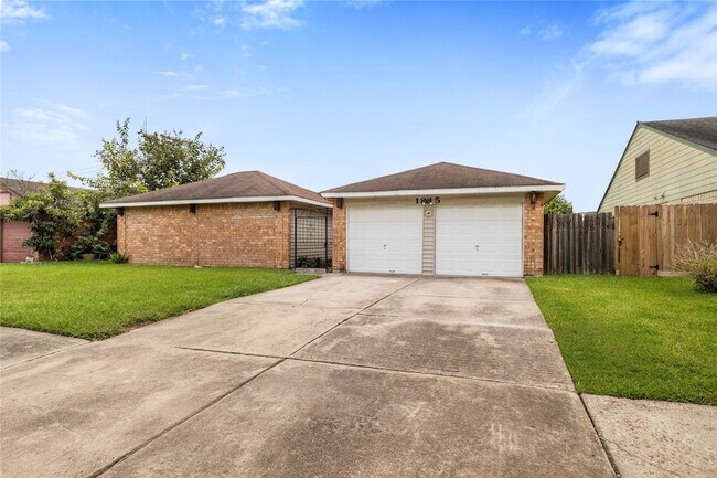 Building Photo - 1815 Millbury Dr