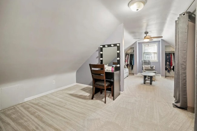 Foto del edificio - 3747 Henry Ave