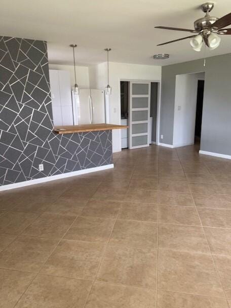 Building Photo - 115 Lakes End Dr