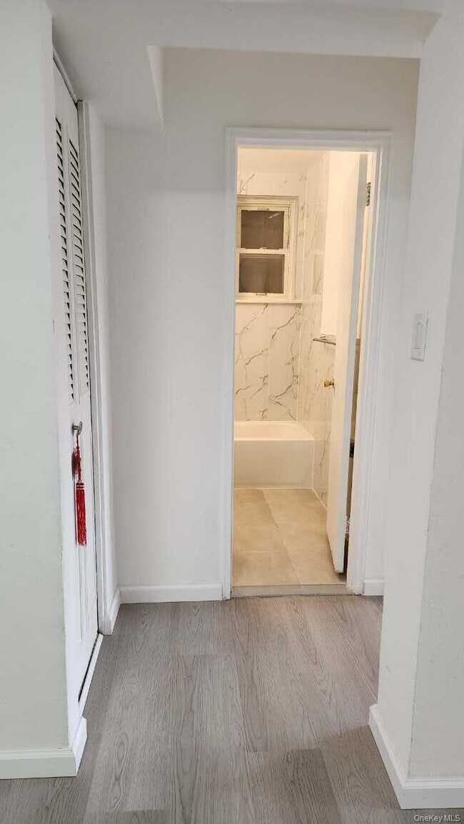 Foto del edificio - 144-24 37th Ave