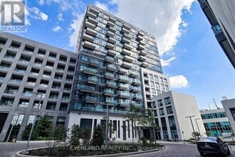 Building Photo - 8868 Yonge St