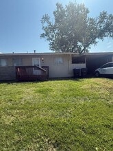 Building Photo - 7138 SW Lario Ln