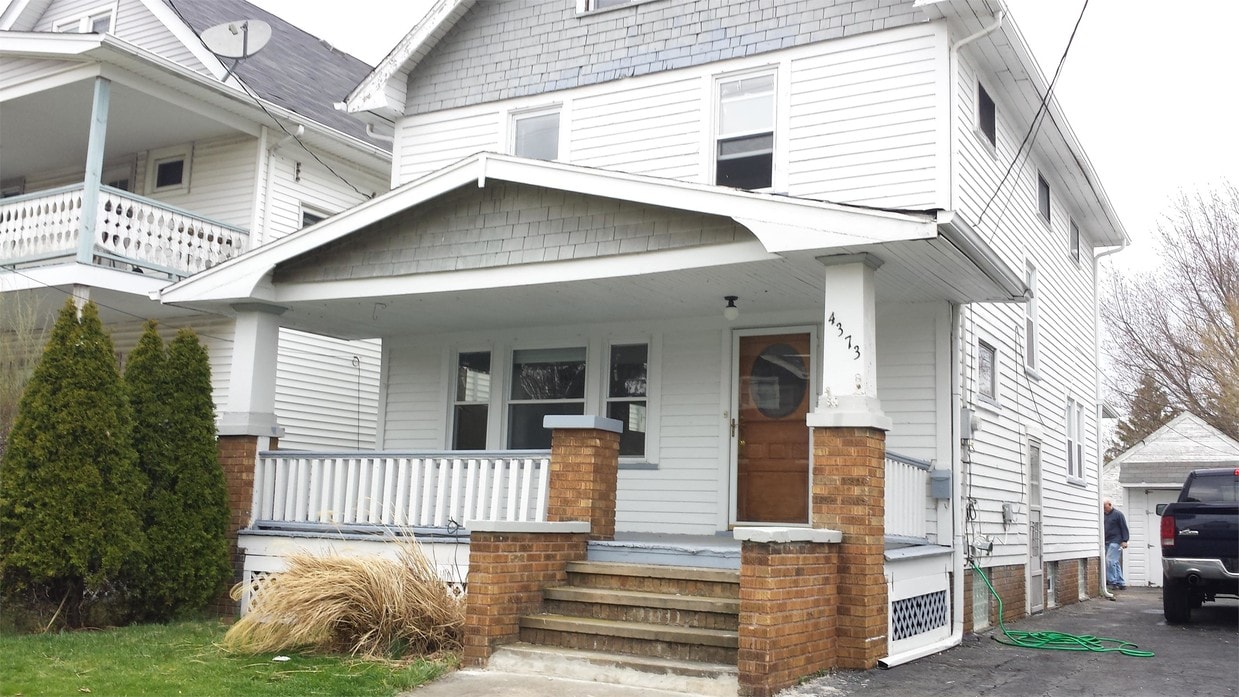 Primary Photo - 4373 W 28th St