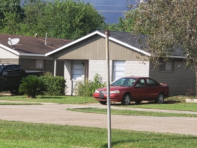 Foto del edificio - 7812 Tierwester St