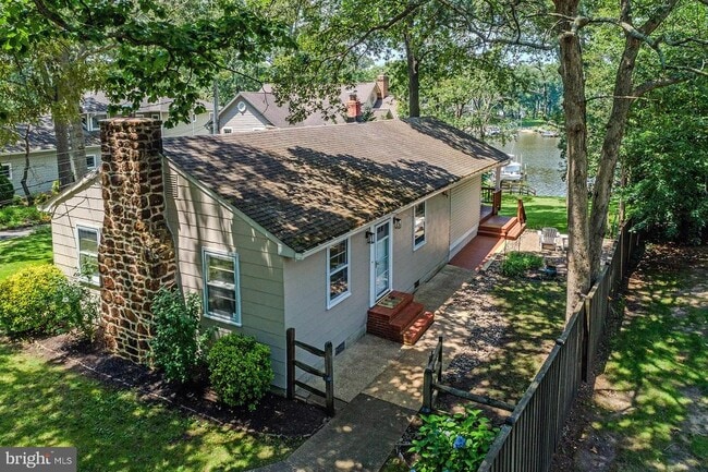 Building Photo - 242 Beachwood Rd