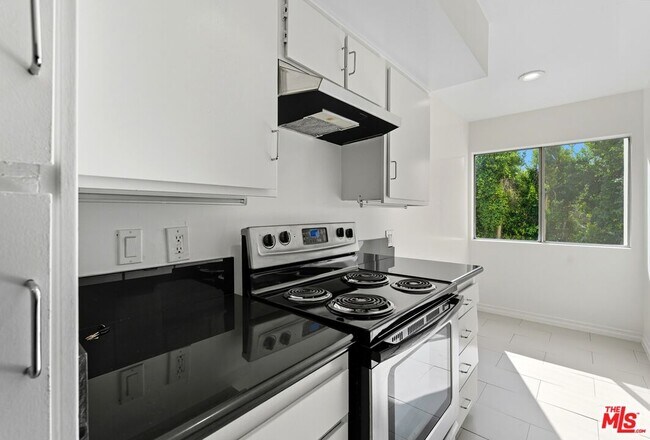 Foto del edificio - 1230 Princeton St