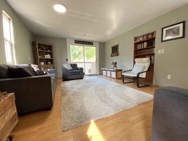 Foto del edificio - 6040 Reese Hill Rd