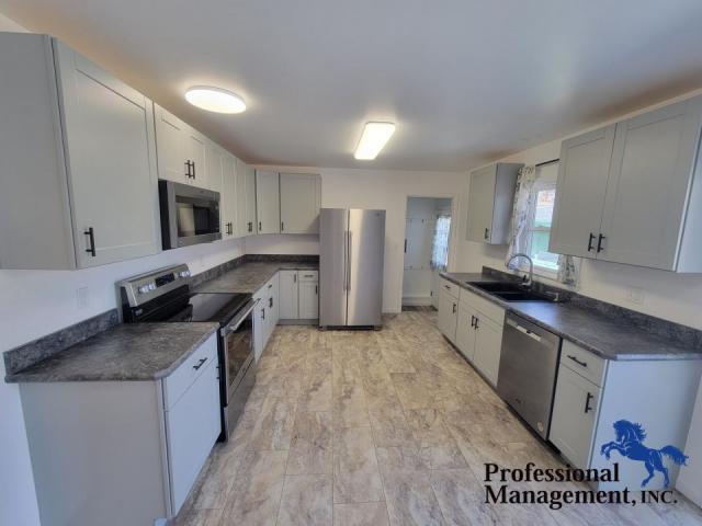Foto del edificio - 4 bedroom in Billings MT 59102