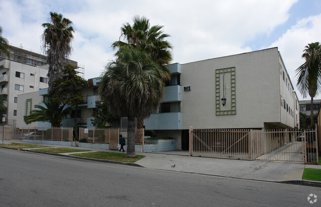 Building Photo - 730 S Serrano Ave