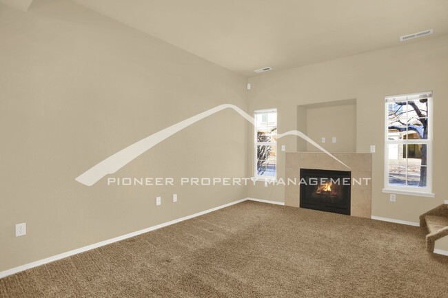 Foto del edificio - Luxurious 3bd, 2.5 bath Townhome near Chey...