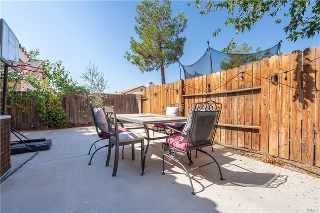 Foto del edificio - 43921 30th St E