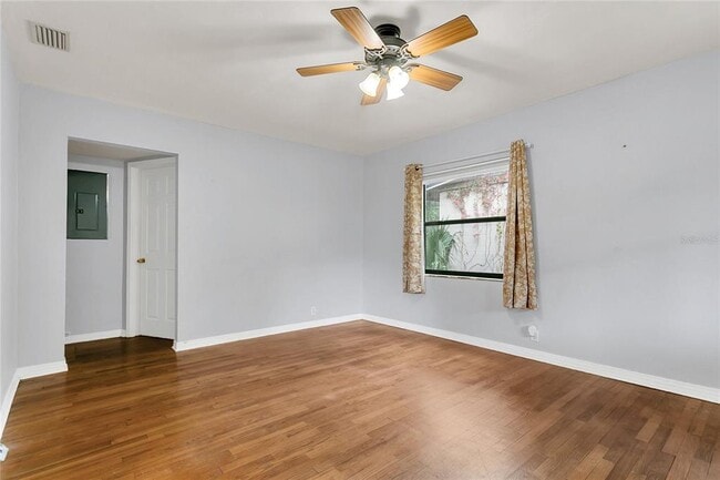 Foto del edificio - 1700 Ferris Ave