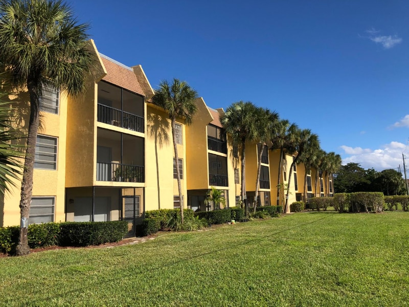 Foto principal - 490 NW 20th St