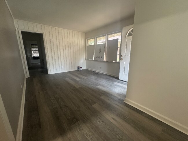 Foto del edificio - 4343 Summerhill Dr