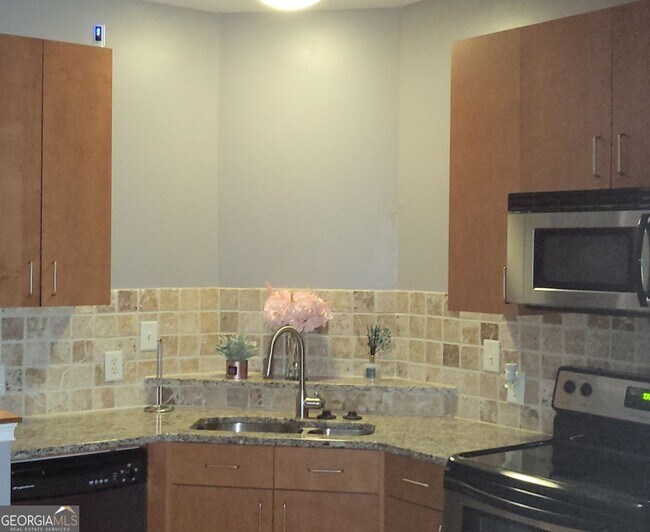 Foto del edificio - 898 Oak St SW