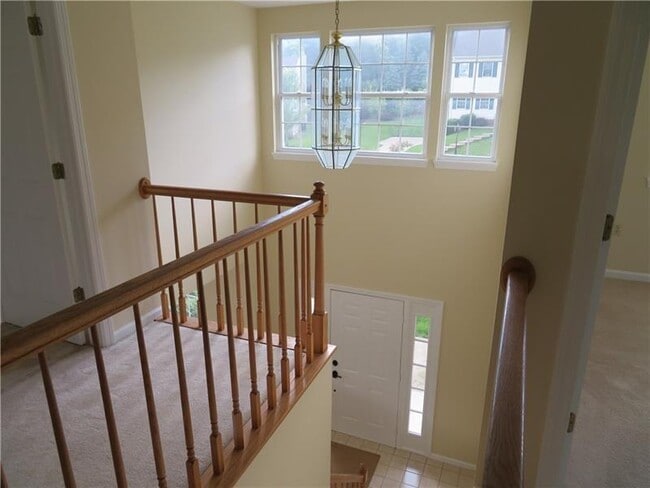 Building Photo - 204 Quail Ct