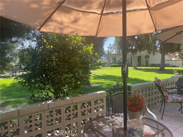 Foto del edificio - 3285 San Amadeo