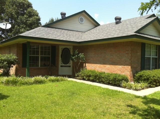Building Photo - 676 W Kansas St