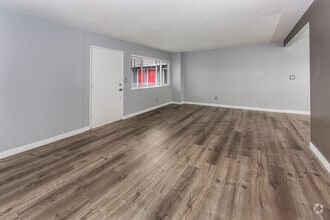 Building Photo - 1603 Cedar Ave