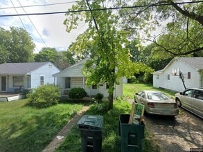 Building Photo - 2202 S Penn St