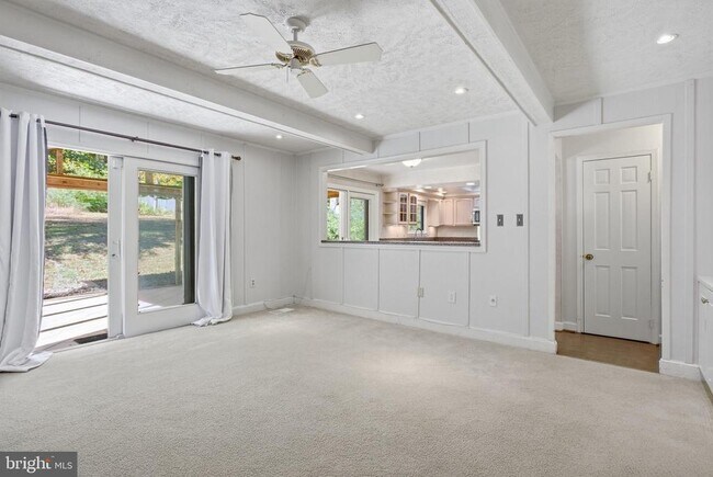 Building Photo - 9369 Tovito Dr