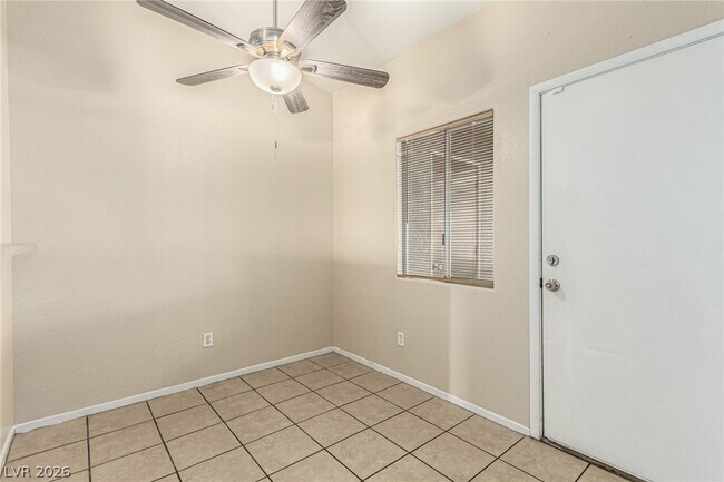 Foto del edificio - 3873 Soda Springs Dr