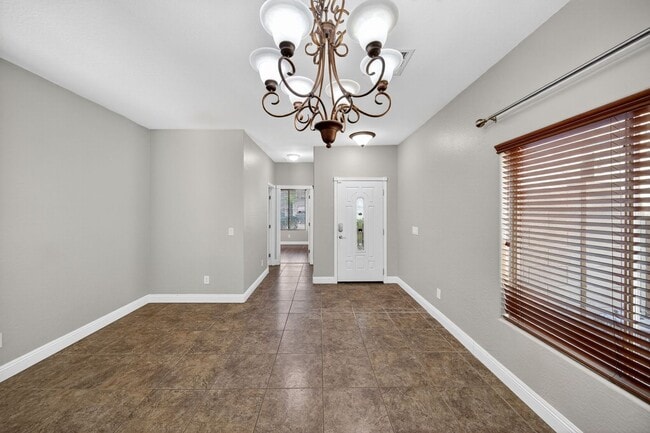 Building Photo - 2353 W Barwick Dr