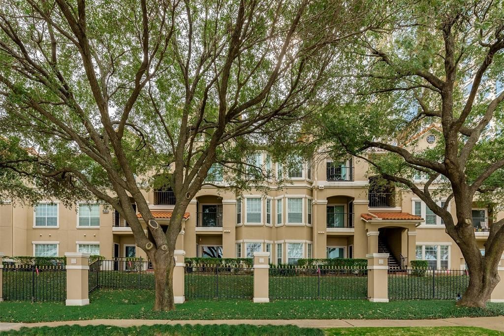 3231 Allen Pkwy Unit 1110, Houston, TX 77019 Condo for Rent in Houston, TX