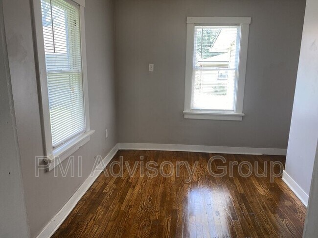 Foto del edificio - 2205 SE California Ave
