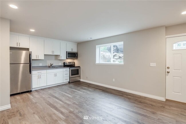 Photo - 311 Taylor Ave NW House