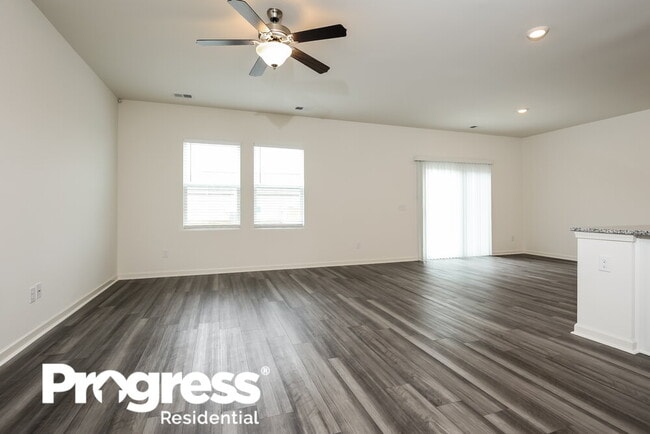 Building Photo - 801 Hydra Ln