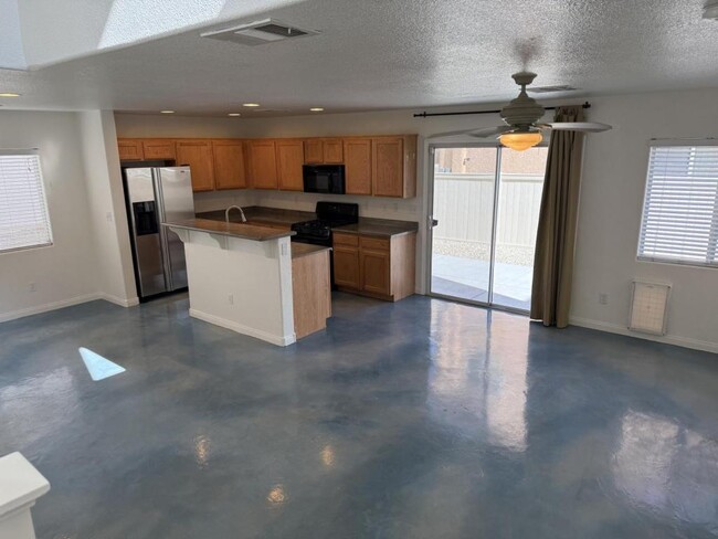 Building Photo - 9528 Havasu Canyon Ave